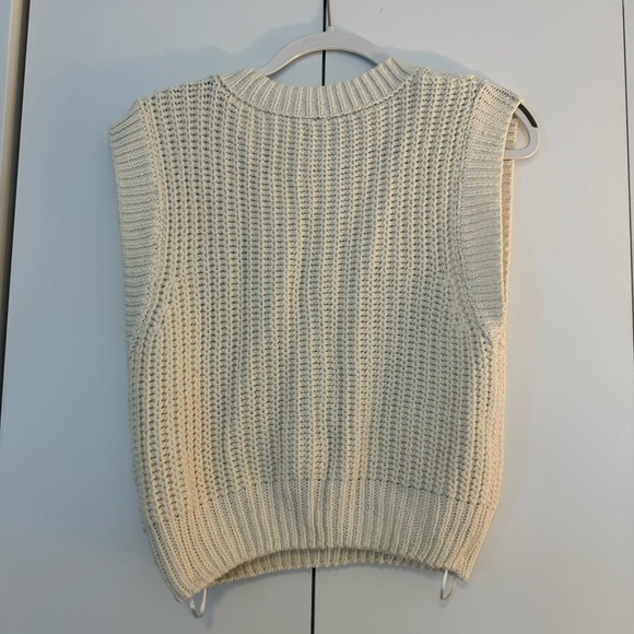 Zara Sweater Vest - Picture 3 of 4